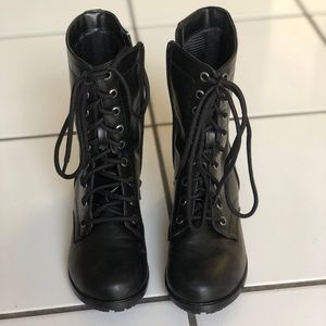 Black nonslip combat boots